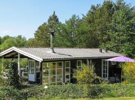 4 person holiday home in H jslev, cabana o cottage a Højslev