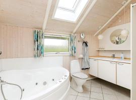 Three-Bedroom Holiday home in Otterup 1, hotel a Otterup