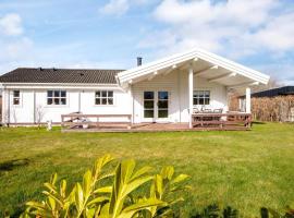 Holiday home Egå II، بيت عطلات في Egå