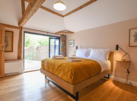 Onna's Stable, Sotherton, beach rental in Sotherton