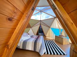 Campamento invierno de Luxury Camp, kamp sa luksuznim šatorima u gradu Paipa