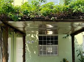Casa verde no centro de Paraty, biệt thự ở Paraty