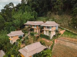 Baan Phuvara Retreat - Romantic Jacuzzi Mountain View Villas, hotell i Ao Nang Beach