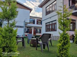 Kashmir Homestay, family hotel in Gulmarg