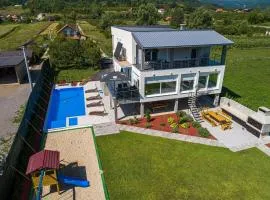 Summer Residence Una