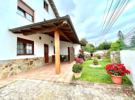 Cozy apartment, FreeWifi, nearby beach in Cadavedo, apartmen di Cadavedo