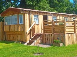 Postwood Gardens Country Cabins, Hotel mit Parkplatz in Kentisbeare