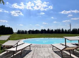 Cottage indipendente con piscina privata, hotel com estacionamento em Masi San Giacomo