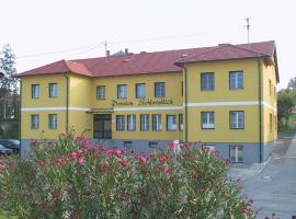 Pension Schlossblick, viešbutis mieste Nebersdorf, netoliese – Schloss Nebersdorf