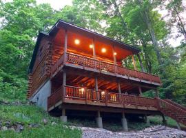 Hygge Up North Cabin – hotel w mieście Traverse City