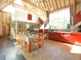 Yew Tree Farm Barn, Worlingworth: Worlingworth şehrinde bir otoparklı otel