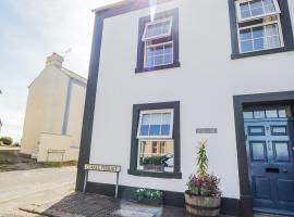 3 Clarks Terrace, Villa in Maryport