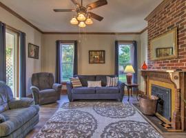 Spacious Virginia Retreat with Mountain Views, hotel in Clifton Forge