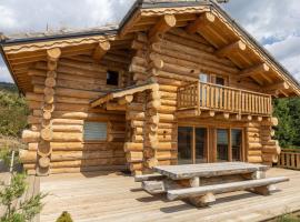 Chalet L'Axurit - Familial Jacuzzi Sauna, ξενοδοχείο με πάρκινγκ σε La Cabanasse