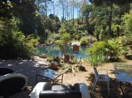 Chambre studio Verparadis, ξενοδοχείο σε Mourèze