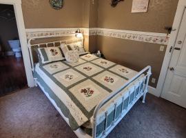 Prairie House Manor Bed and Breakfast, holiday rental in De Smet