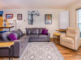 Mountainside Condo #307, hotel v destinaci Girdwood