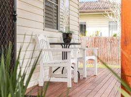 Cottage on Bruce, holiday home in Forster