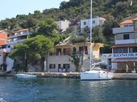 Apartments by the sea Zaklopatica, Lastovo - 8347