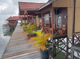 Lestari Cottage Derawan, hotell i Tanjungredep