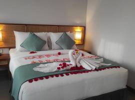 de'Govin Hotel, hotel v destinaci Tjakranegara