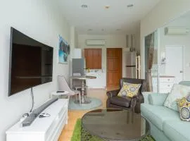 Hua Hin One Bedroom One Bathroom with Pool Access Beachfront Nice Furniture