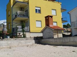 Apartmani Sunčev sjaj, hotel v destinaci Rtina