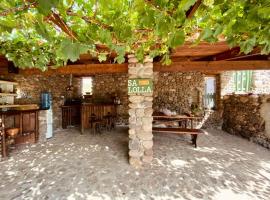 Tenuta Blancamar Country Bed & Breakfast、Crisionisのホットタブ付きホテル