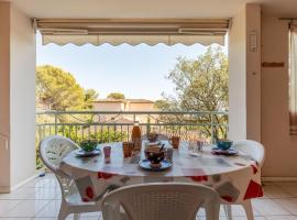 Apartment Les Calanques du Parc-3 by Interhome, hotel v destinaci Saint-Aygulf