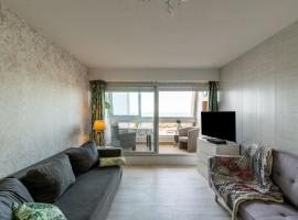 Apartment Arc en Ciel Face Mer by Interhome, alojamento na praia em Les Bains