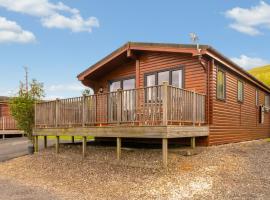 Chalet Lodge 9 by Interhome, hotel in Kinross