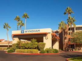 Wyndham Phoenix Airport - Tempe、テンピのホテル