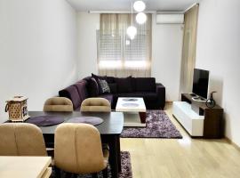 Apartment City Kvart Podgorica، فندق يسمح بالحيوانات الأليفة في بودغوريتسا