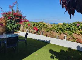 Cozy and intimate bungalow in Puerto de la Cruz, sumarbústaður í Puerto de la Cruz