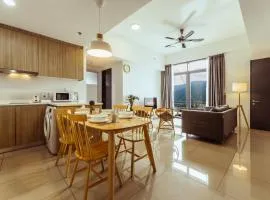 Muji X Tiffany - City and Hill View 3BR at 218 Tropicana NEAR Komtar Food Heaven with Netflix & TV Box