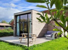 NEW! Tiny House Lantliv Oostkapelle, bij de boer, хотел в Осткапеле