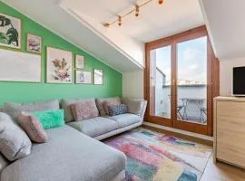 Cozy Studio W/Parking 5 min walk from the bus stop