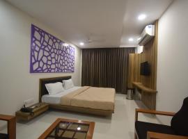 The Pacific Hotel, hotel em Vadodara