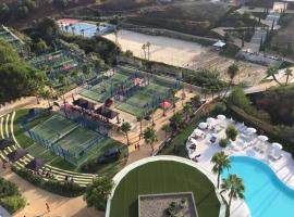 New apartment in Higueron West, khách sạn ở Fuengirola