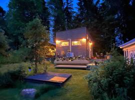 15 min fr&aring;n Ullared! Ny stuga med h&ouml;g standard!, hotel dengan parkir di &Auml;lvsered