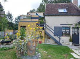 Gîte de la Poterie Fenêtre sur Loire, hotel in Mosnes