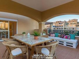 Apartamento Calma Beach Home，托雷莫利諾斯Torremolinos Hospital附近的飯店