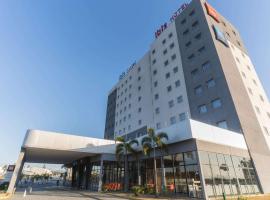 Ibis Lorena - Circuito da Fé, hotel mesra haiwan peliharaan di Lorena