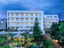 Hotel Cenneys Gateway, hotel near Salem Airport - SXV, Salem