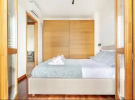 Lussuoso Attico con Garage Gratis vicino al Duomo e allo IEO
