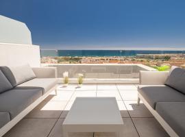 Luxury new modern penthouse with golf and sea Views - Via Celere 2390: Casares'te bir lüks otel