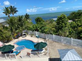 Luxury Oceanview Eco-friendly Villa Near Key West, villa in Cudjoe Key
