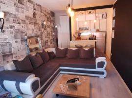 Book home: Vršac şehrinde bir otoparklı otel