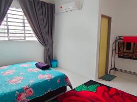 RAYYAN HOMESTAY SERI ISKANDAR PERAK, alloggio in famiglia a Kampong Bota Road