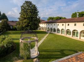 Hotel Villa I Pini, hotel a Malo